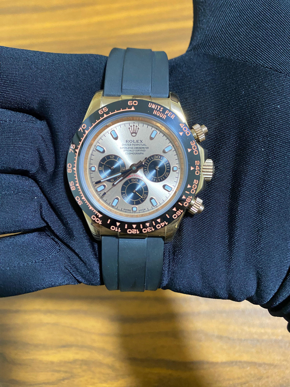 Rolex Daytona Oysterflex 40 mm Sundust Dial